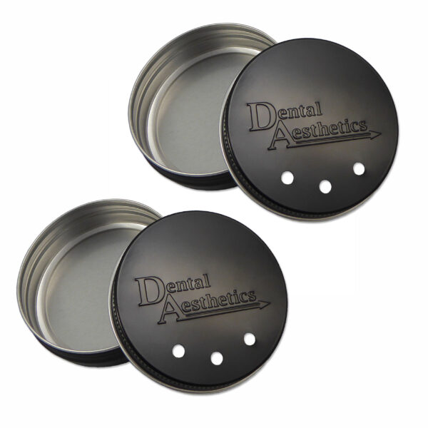 Metal retainer cases with ventilation holes in lid